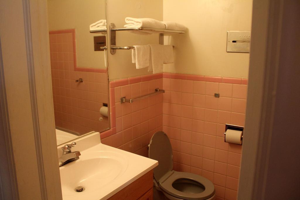 Super 7 Motel Columbia Extérieur photo